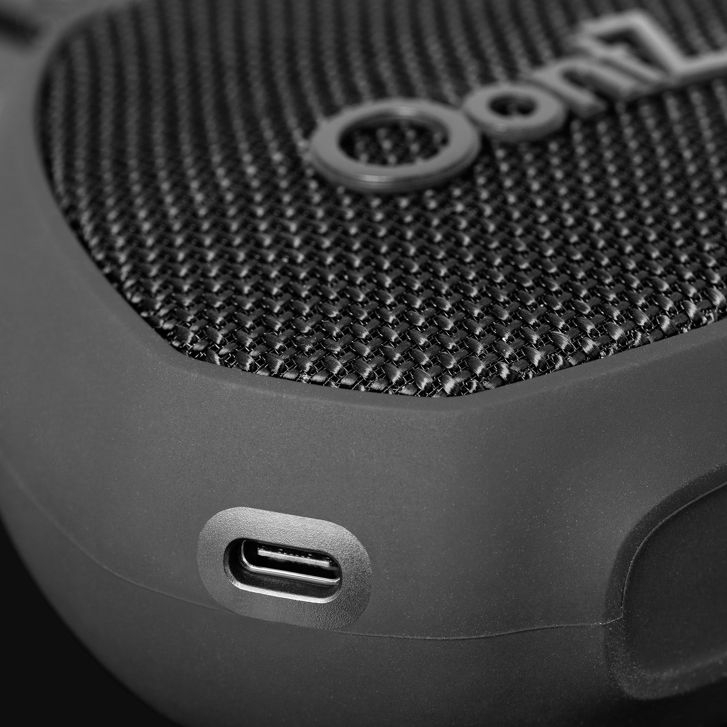OontZ Clip — portable Bluetooth speaker (view 4)